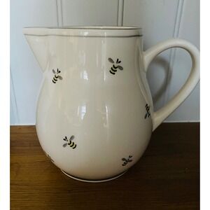Matceramica Bumblebee Pitcher Hand Painted Ceramic Cream Jug Made in Portugal